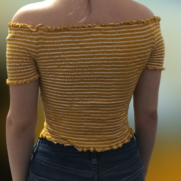 crop top - Picture 2 of 4